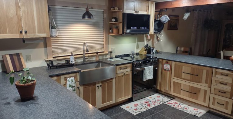 Hillsboro, NH Kitchen with Silver Pearl Granite